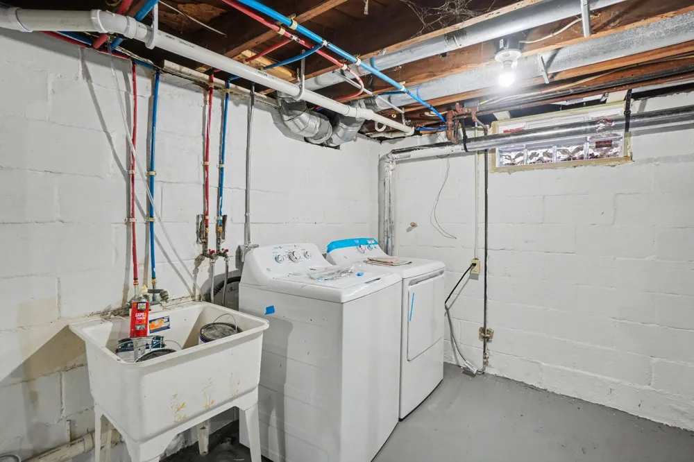 3314 8th Street Muskegon Heights City, MI 49444