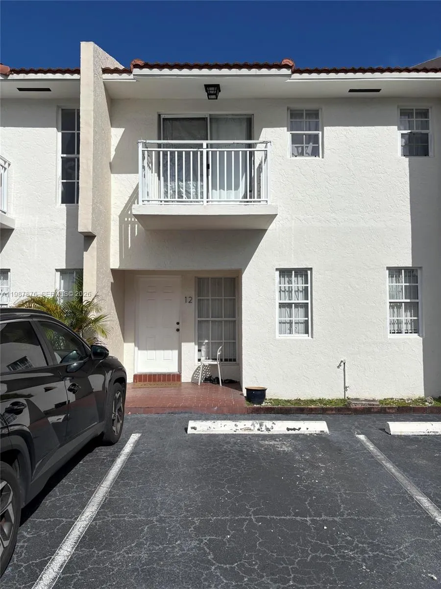 2050 NE 140th St #12 North Miami Beach, FL 33181