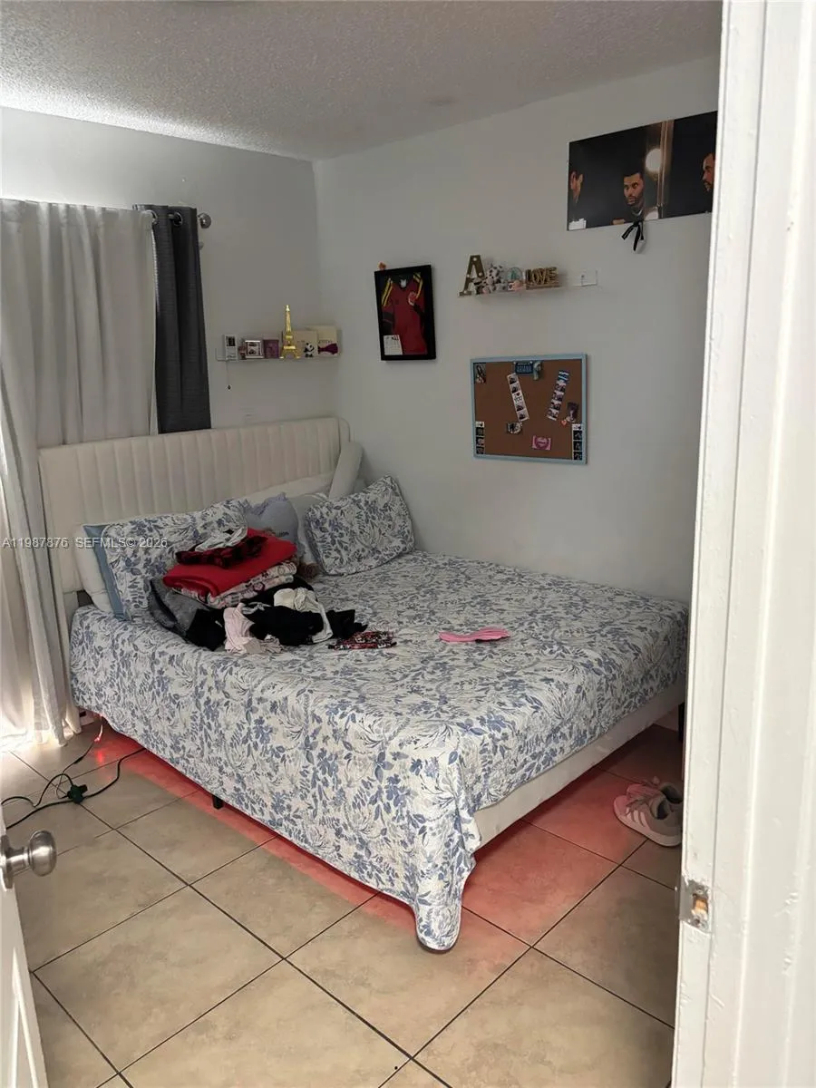 2050 NE 140th St #12 North Miami Beach, FL 33181