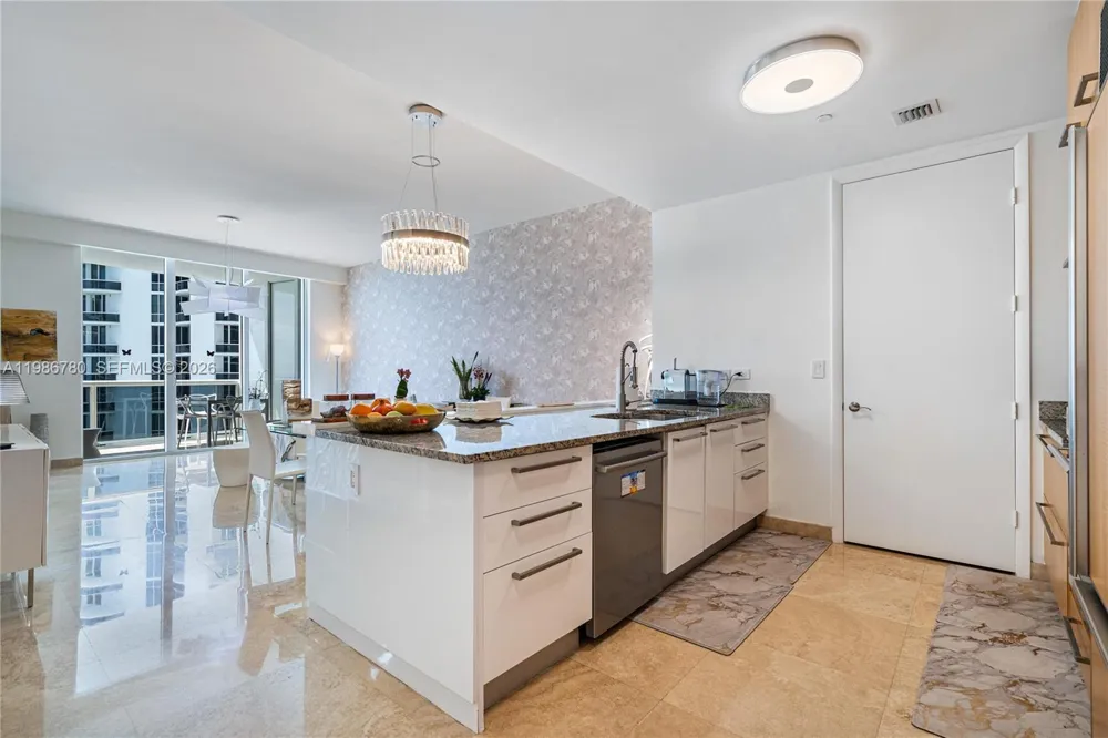 16001 Collins Ave #3002 Sunny Isles Beach, FL 33160