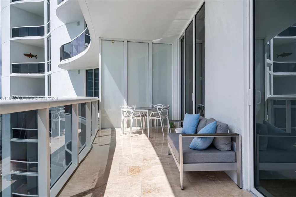 16001 Collins Ave #3002 Sunny Isles Beach, FL 33160