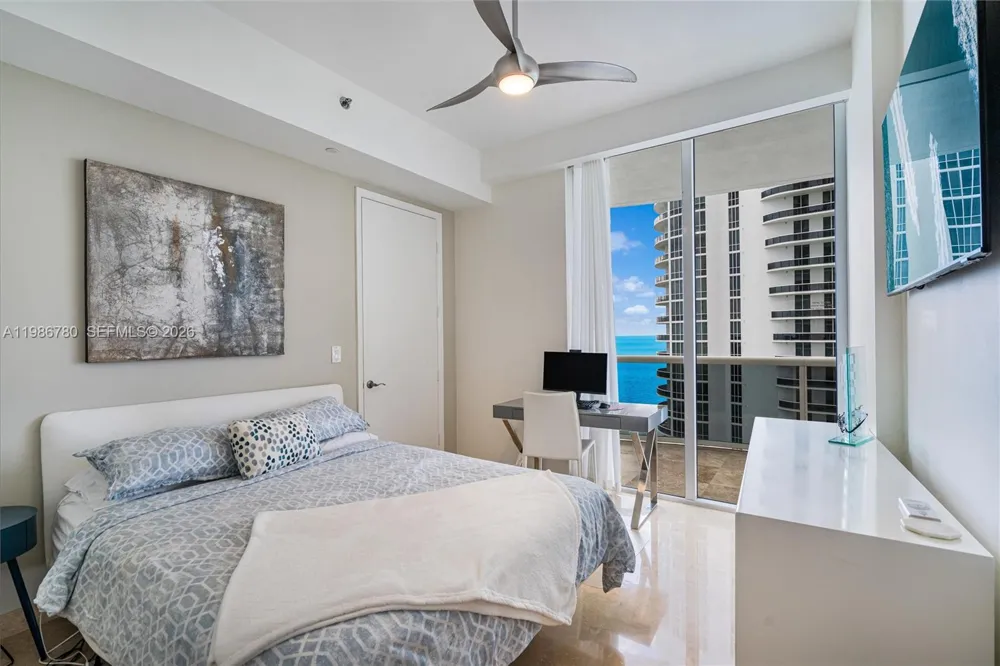 16001 Collins Ave #3002 Sunny Isles Beach, FL 33160