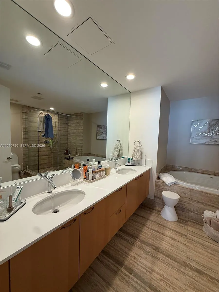 16001 Collins Ave #3002 Sunny Isles Beach, FL 33160