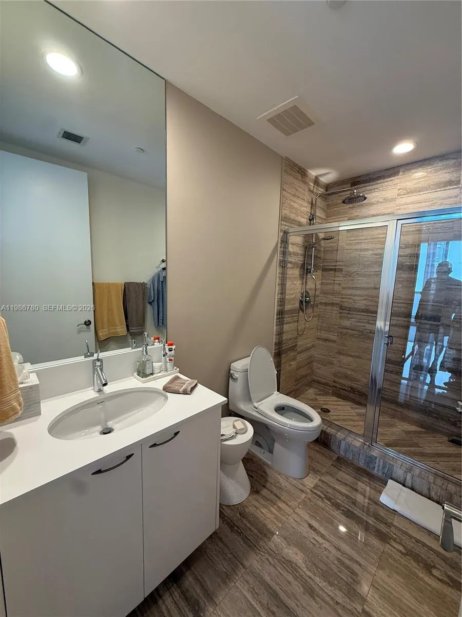 16001 Collins Ave #3002 Sunny Isles Beach, FL 33160