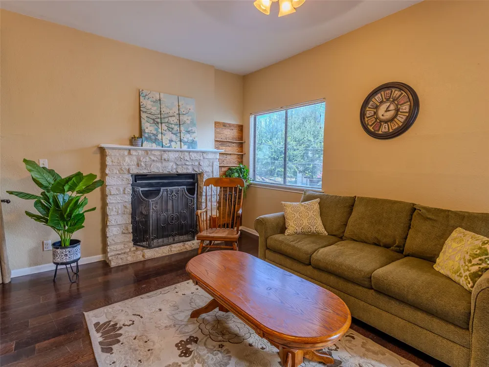 1013 Chestnut Street #4 San Marcos, TX 78666