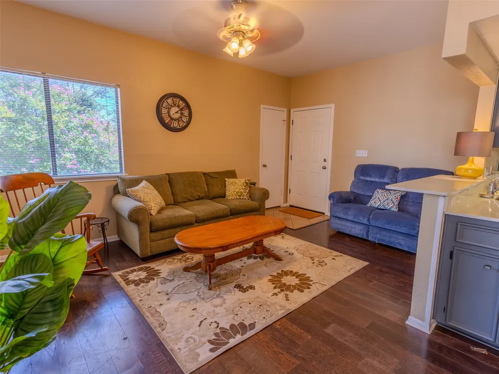 1013 Chestnut Street #4 San Marcos, TX 78666