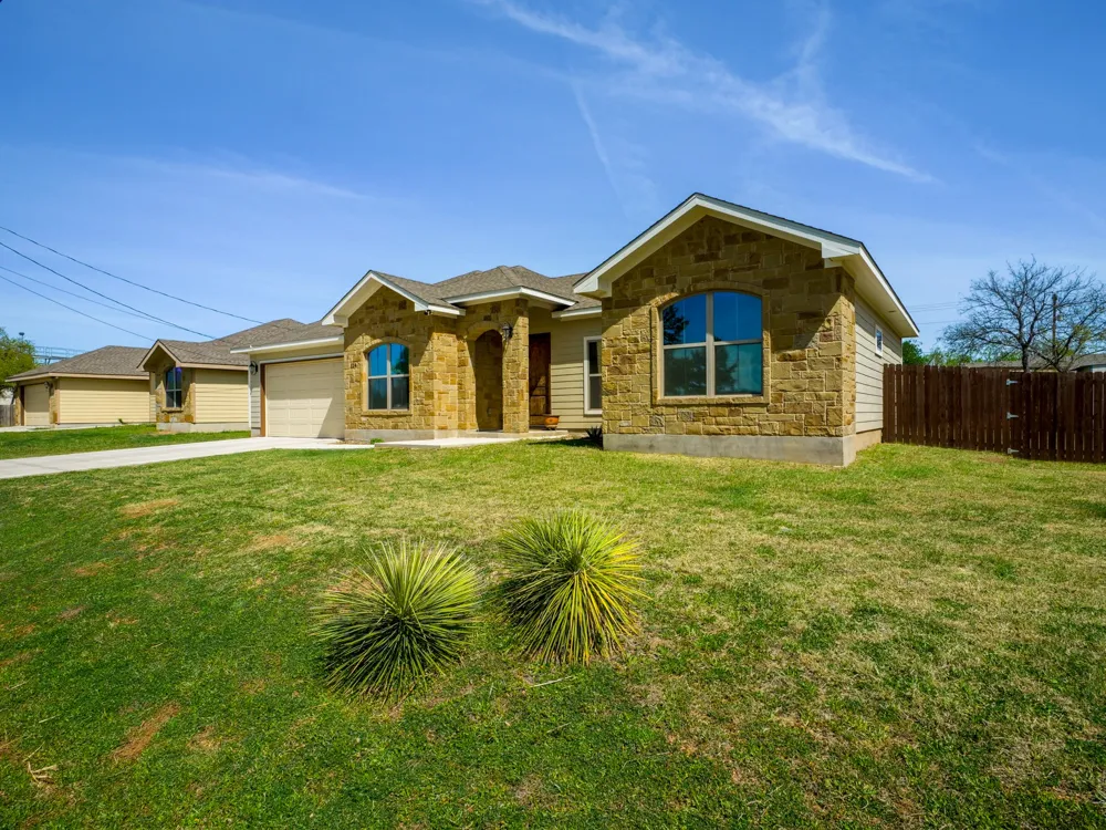 114 Norwood Drive Granite Shoals, TX 78654