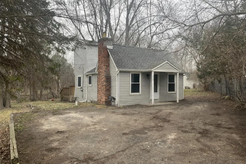 278 E Peterson Drive Brighton, MI 48114