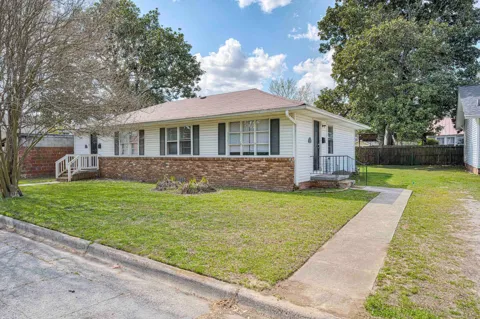 305 1st Street