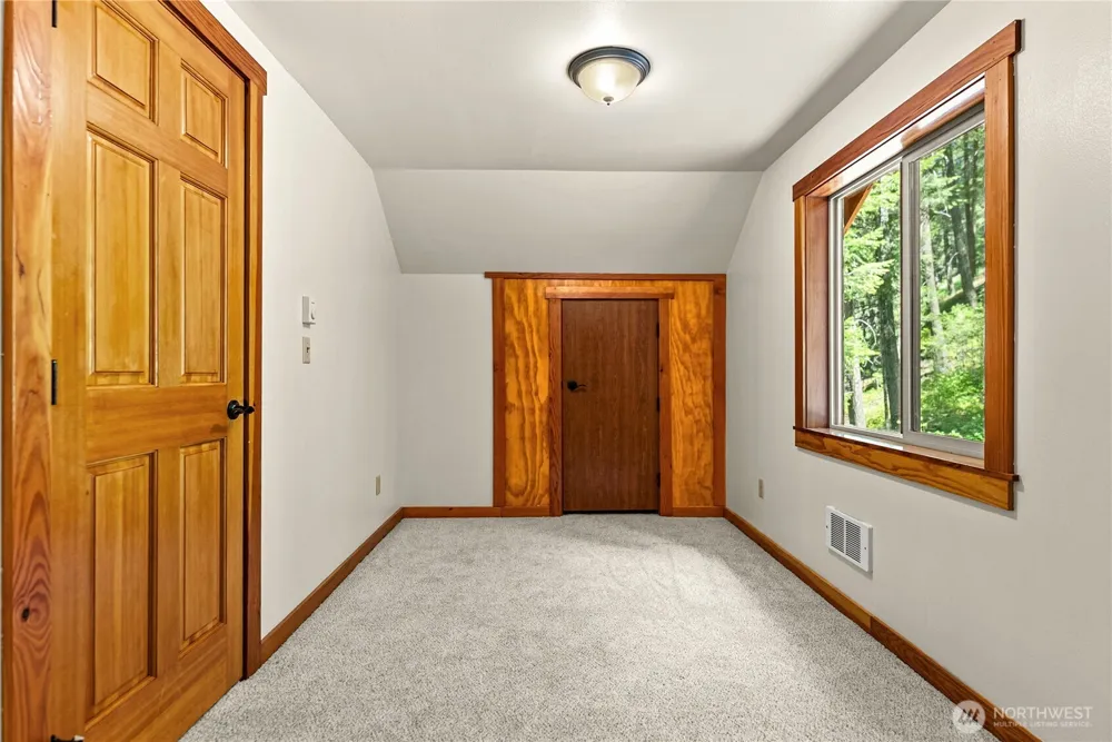 15 Howerton Road Twisp, WA 98856