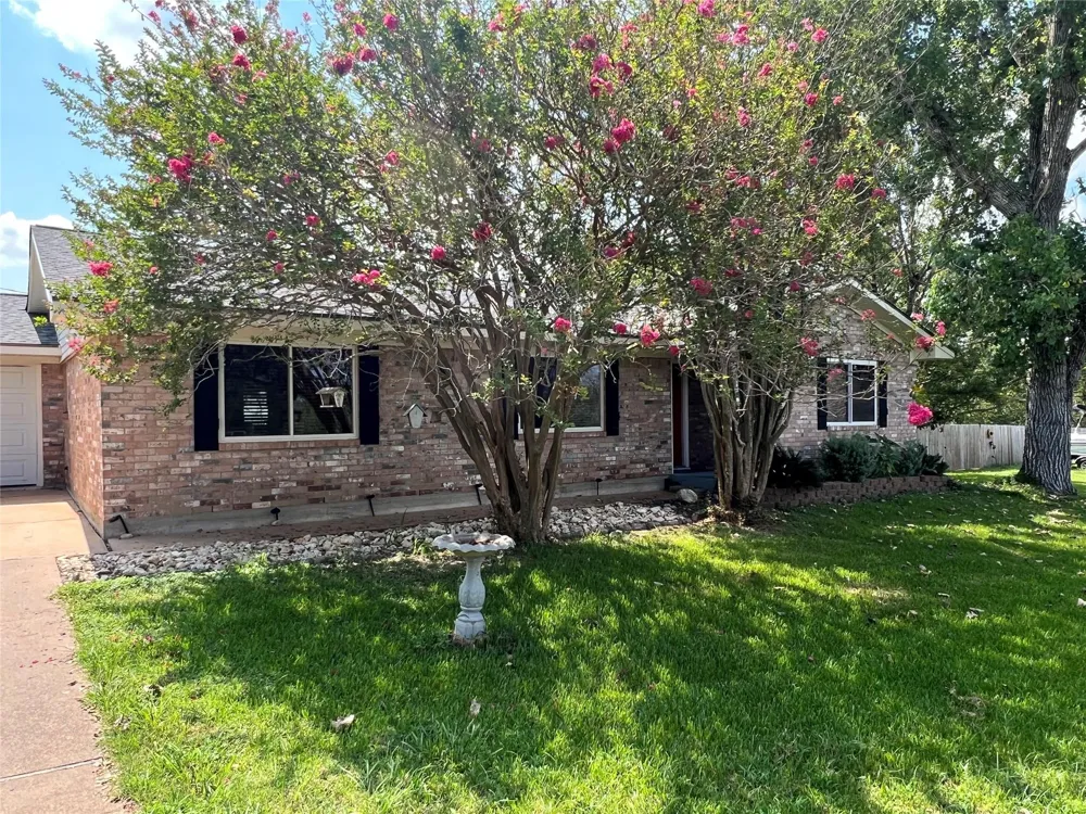 2144 Wendt Road Bellville, TX 77418