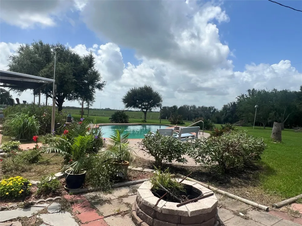 2144 Wendt Road Bellville, TX 77418