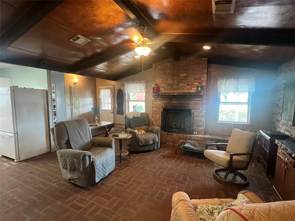 2144 Wendt Road Bellville, TX 77418