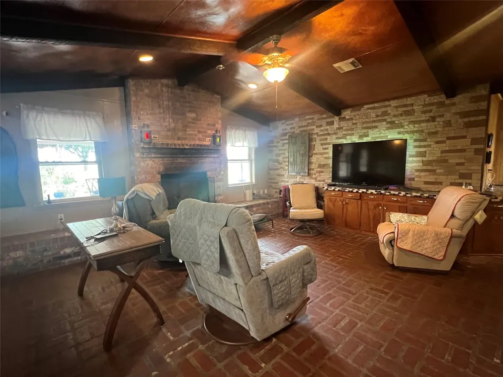 2144 Wendt Road Bellville, TX 77418