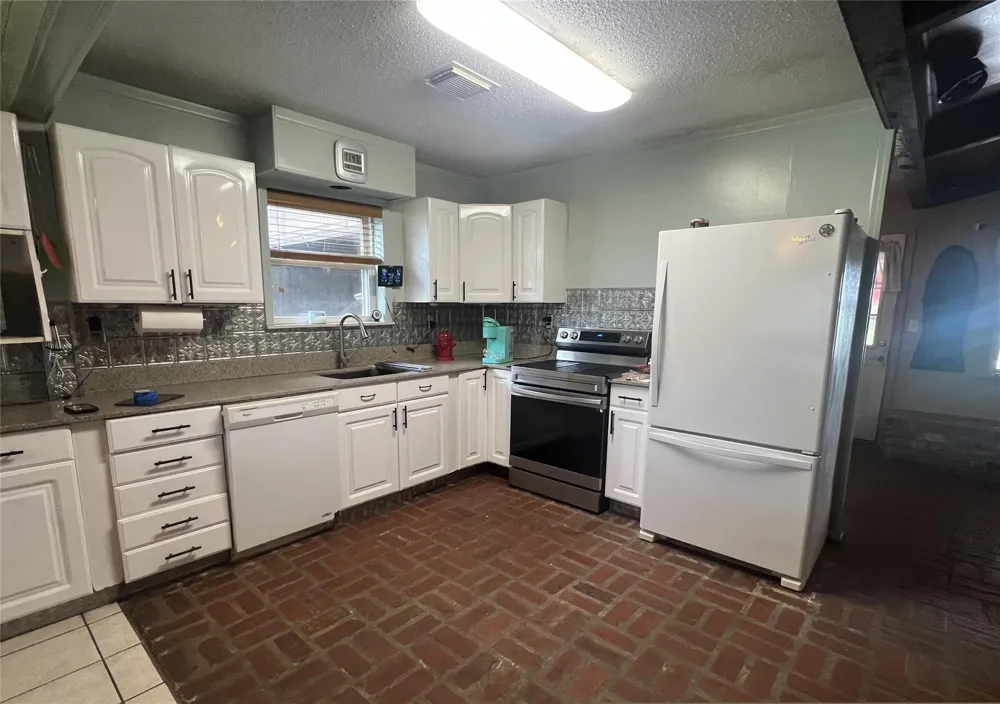 2144 Wendt Road Bellville, TX 77418