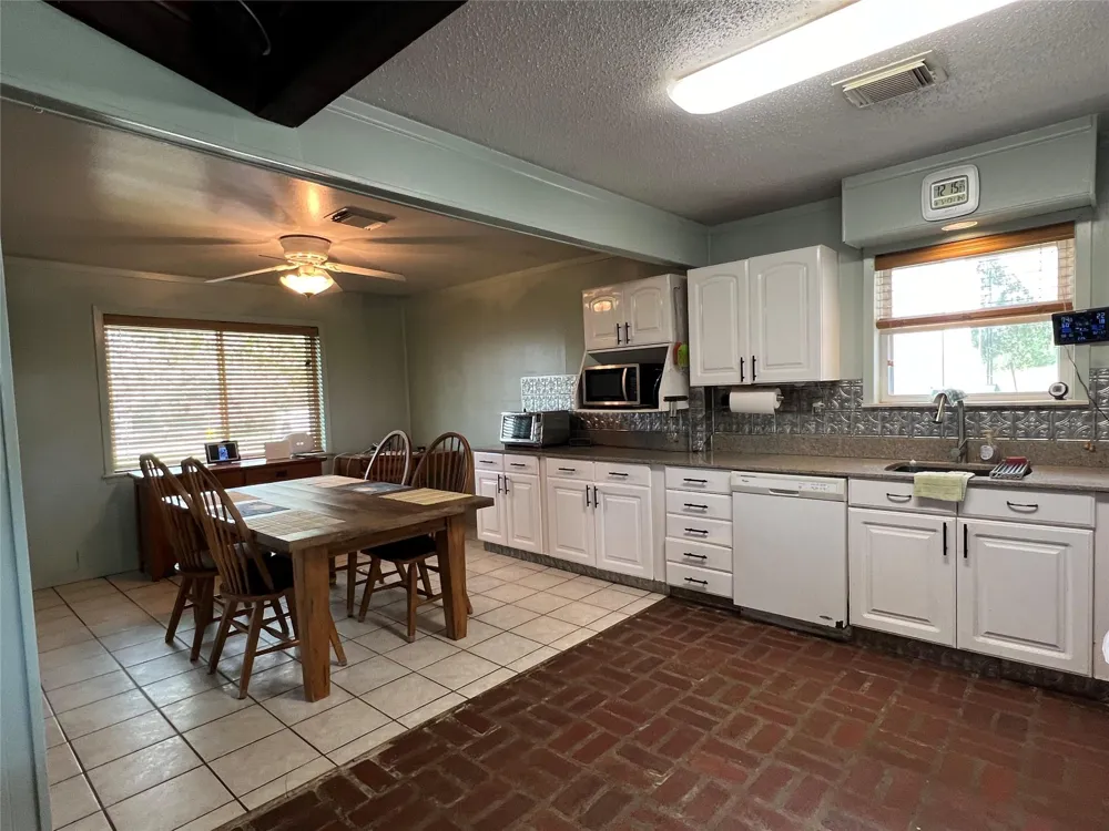 2144 Wendt Road Bellville, TX 77418