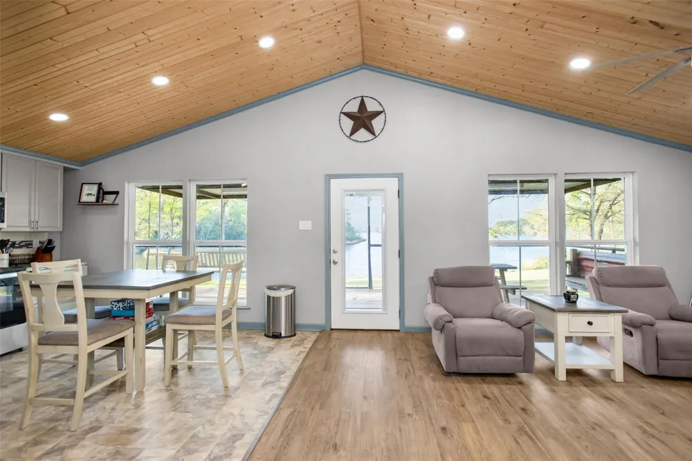 600 Pine Island Cove Road Grapeland, TX 75844