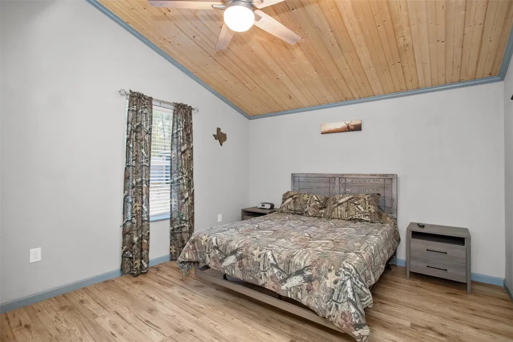 600 Pine Island Cove Road Grapeland, TX 75844