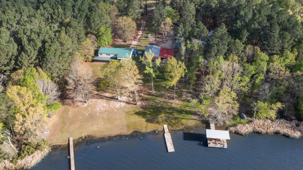 600 Pine Island Cove Road Grapeland, TX 75844