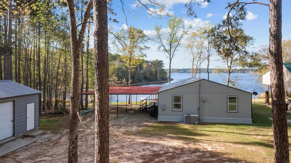 600 Pine Island Cove Road Grapeland, TX 75844