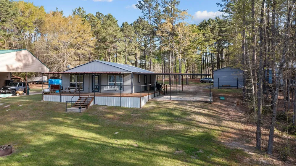600 Pine Island Cove Road Grapeland, TX 75844