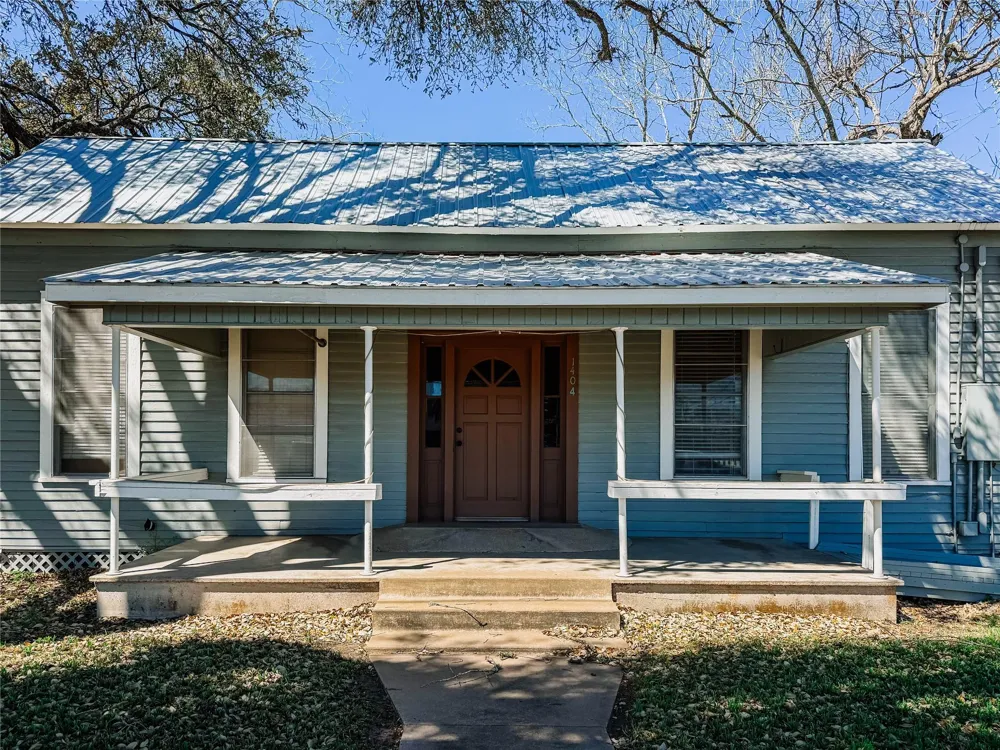1404 Fannin Street Columbus, TX 78934