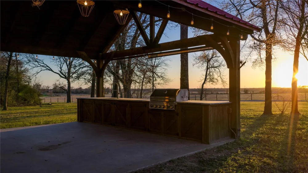 1728 Cr 384 Marquez, TX 77865