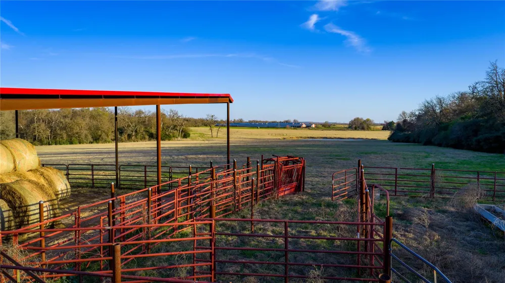 1728 Cr 384 Marquez, TX 77865