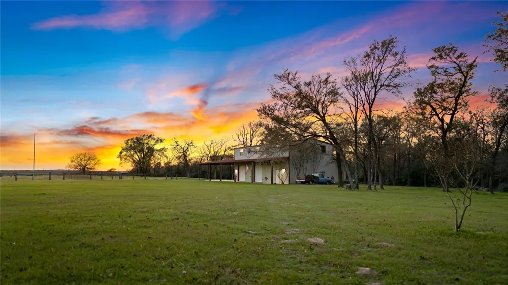 1728 Cr 384 Marquez, TX 77865