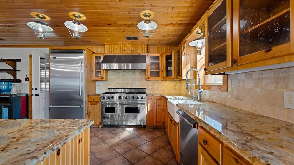 1728 Cr 384 Marquez, TX 77865