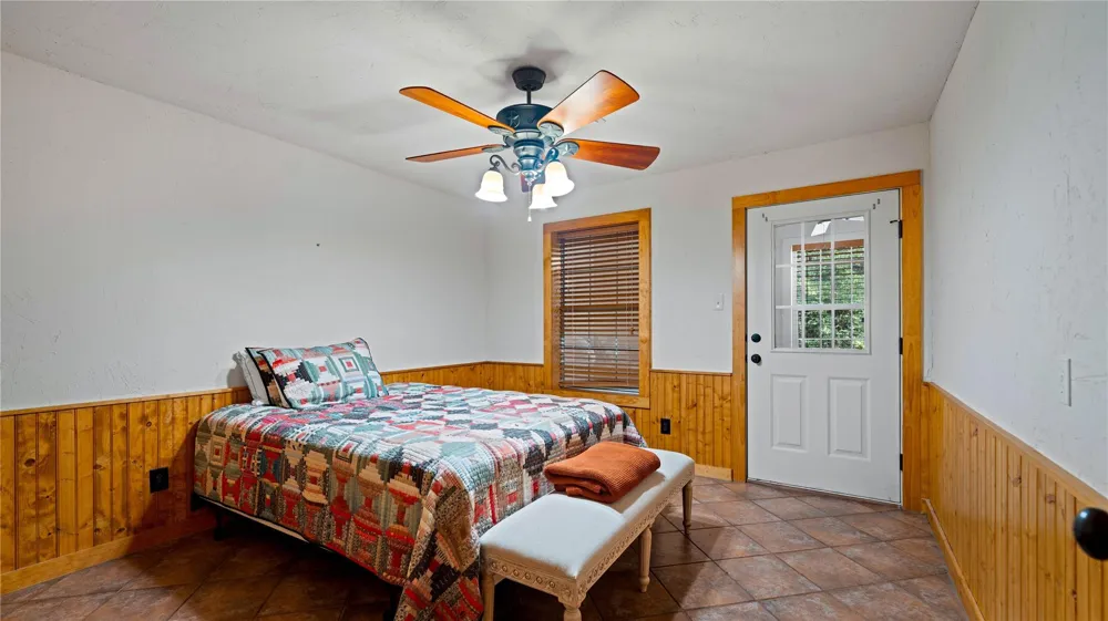 1728 Cr 384 Marquez, TX 77865