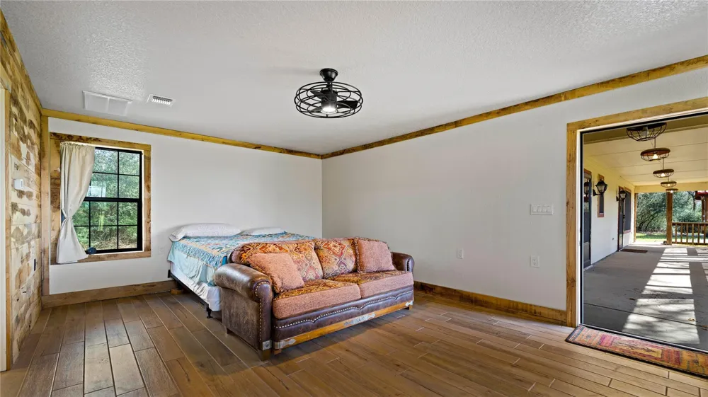 1728 Cr 384 Marquez, TX 77865