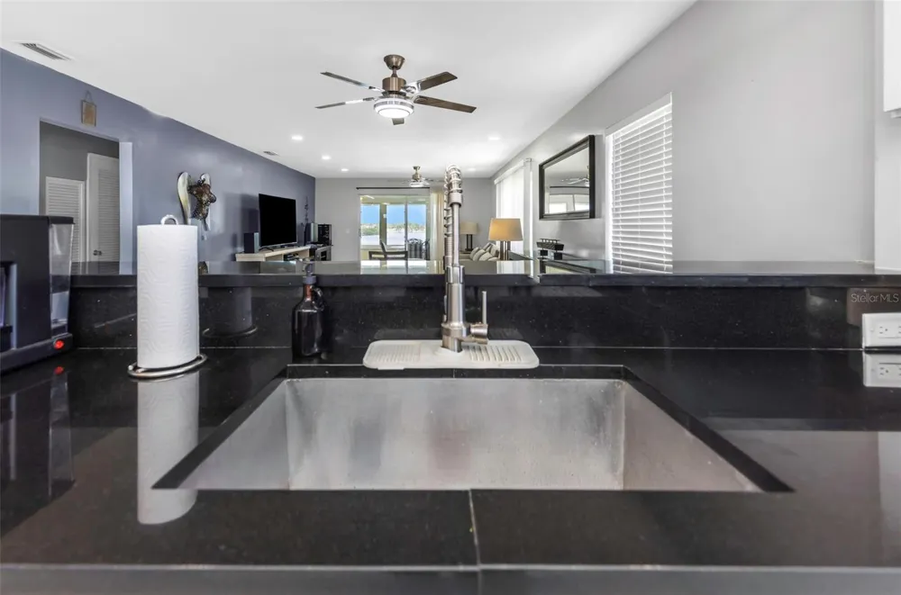 1819 SHORE DRIVE S #318 South Pasadena, FL 33707