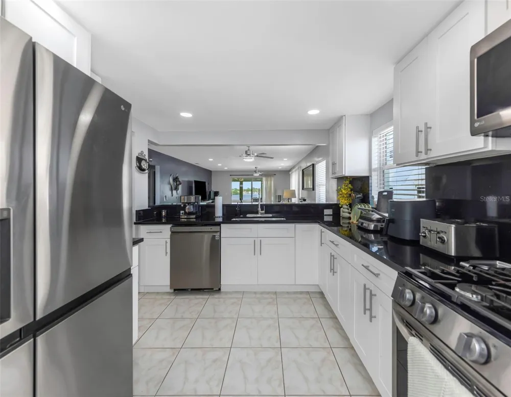 1819 SHORE DRIVE S #318 South Pasadena, FL 33707