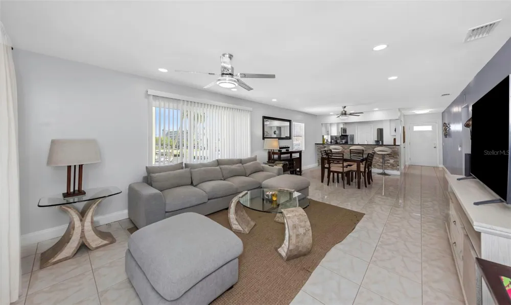 1819 SHORE DRIVE S #318 South Pasadena, FL 33707