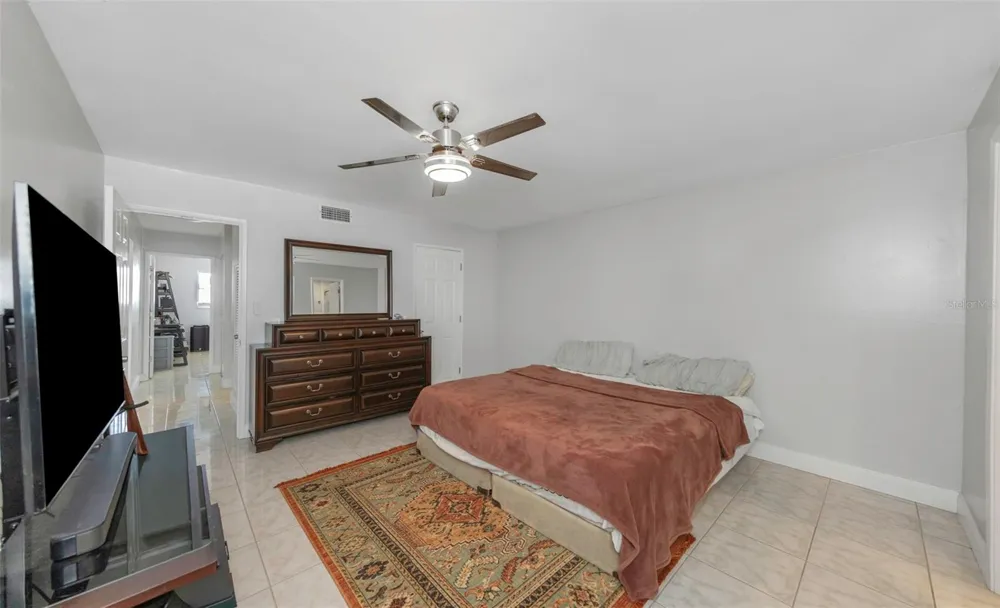 1819 SHORE DRIVE S #318 South Pasadena, FL 33707