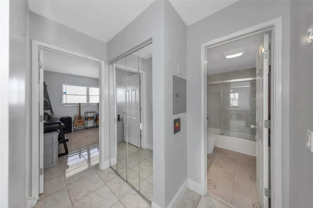 1819 SHORE DRIVE S #318 South Pasadena, FL 33707