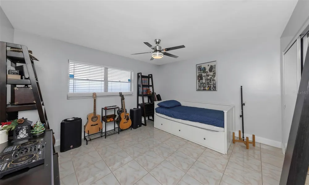 1819 SHORE DRIVE S #318 South Pasadena, FL 33707