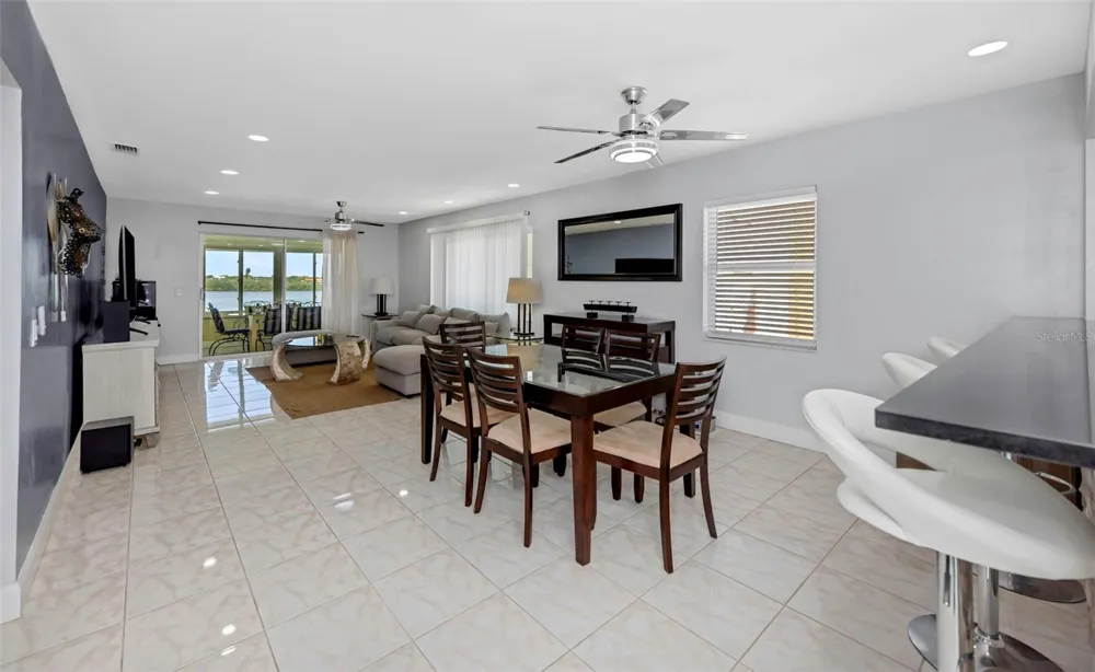 1819 SHORE DRIVE S #318 South Pasadena, FL 33707