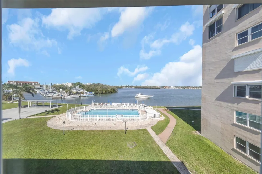 1819 SHORE DRIVE S #318 South Pasadena, FL 33707