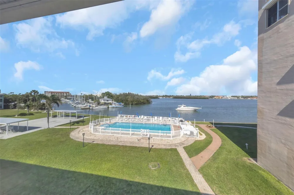 1819 SHORE DRIVE S #318 South Pasadena, FL 33707
