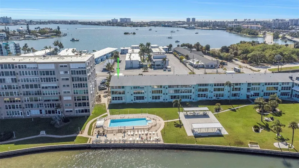 1819 SHORE DRIVE S #318 South Pasadena, FL 33707