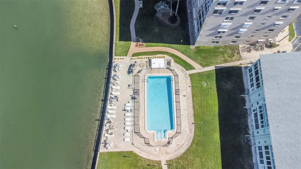 1819 SHORE DRIVE S #318 South Pasadena, FL 33707