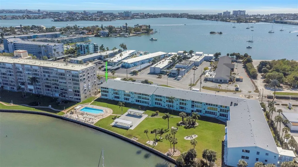 1819 SHORE DRIVE S #318 South Pasadena, FL 33707