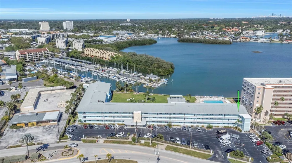 1819 SHORE DRIVE S #318 South Pasadena, FL 33707