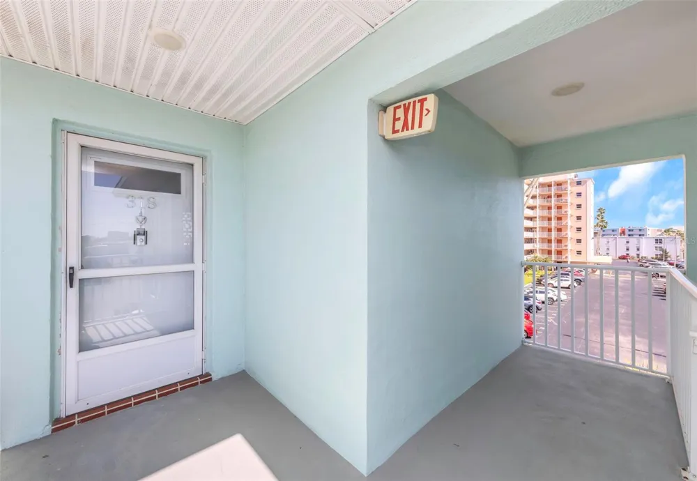 1819 SHORE DRIVE S #318 South Pasadena, FL 33707