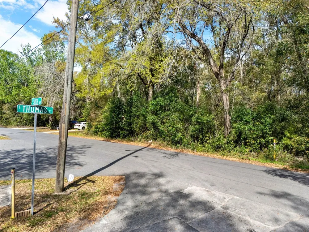 709 S SMITH AVENUE Inverness, FL 34453