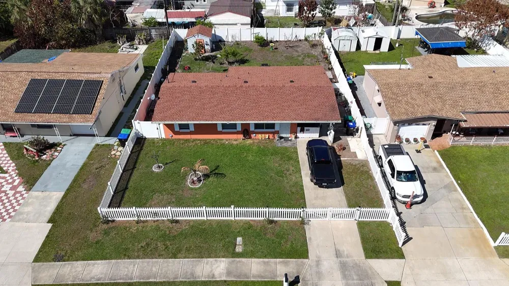 4401 EDGEBROOK Orlando, FL 32809