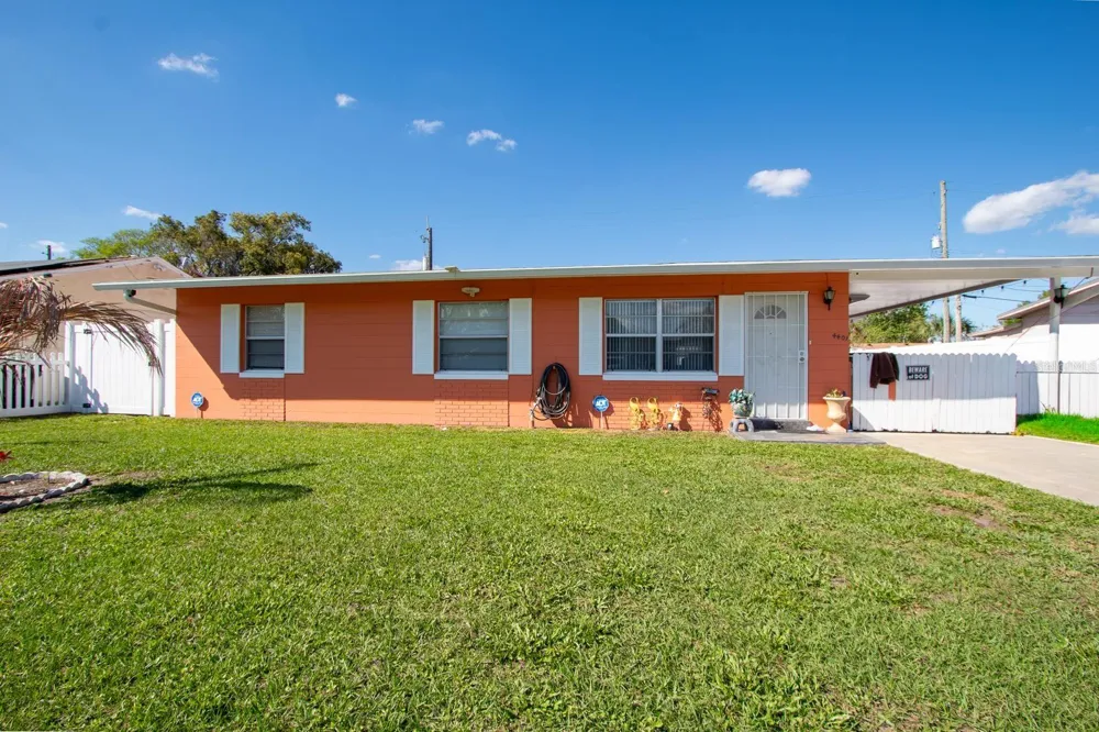 4401 EDGEBROOK Orlando, FL 32809