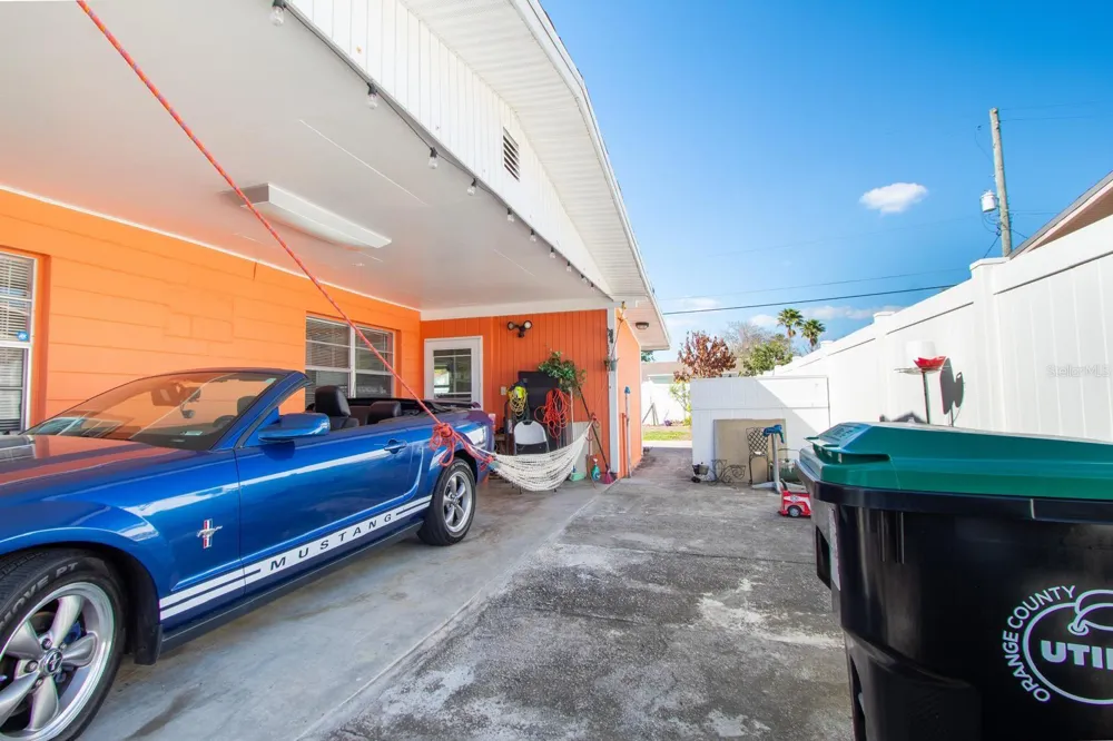 4401 EDGEBROOK Orlando, FL 32809